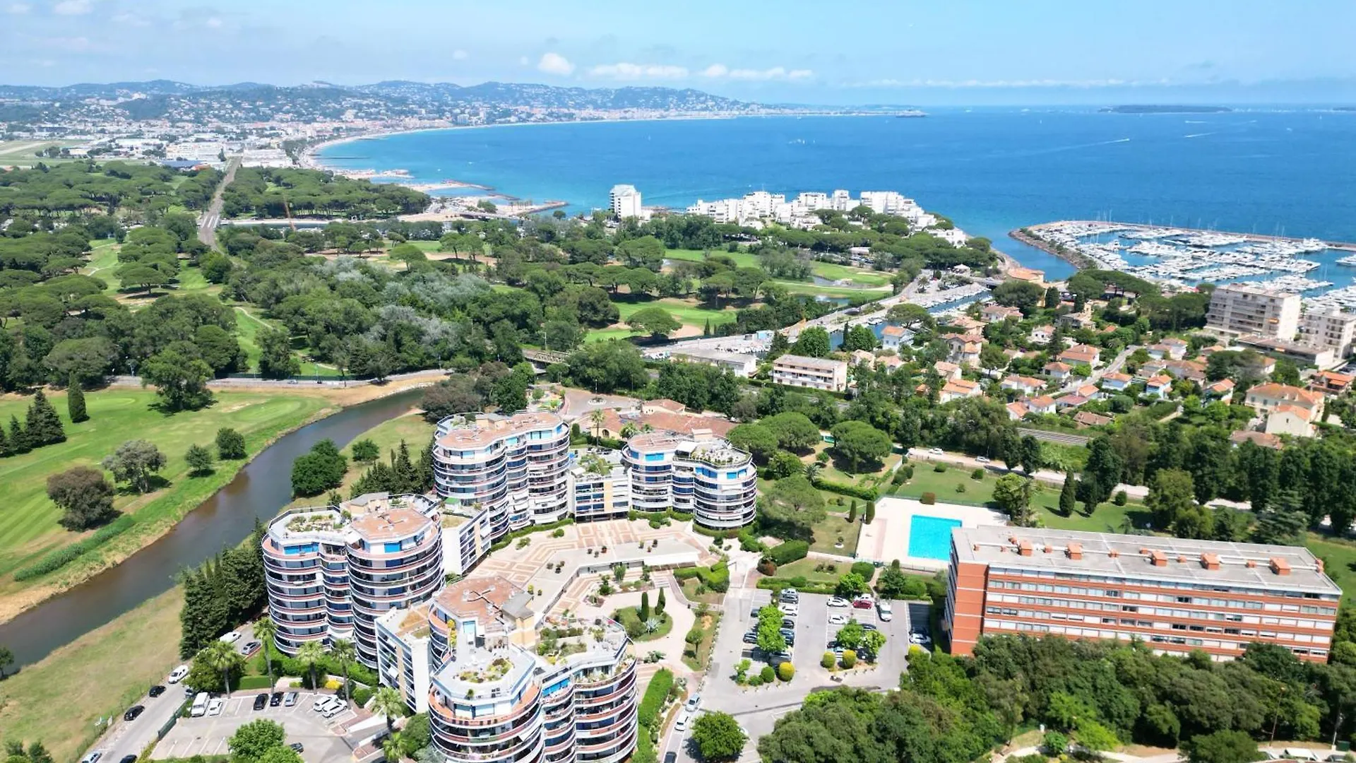Résidence Islette du Riou avec piscine By Palmazur Mandelieu 0*,